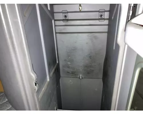 Kenworth T2000 Sleeper Cabinets