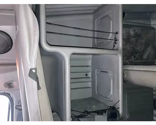 Kenworth T2000 Sleeper Cabinets