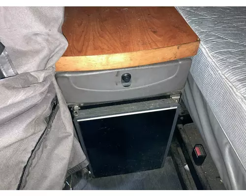 Kenworth T2000 Sleeper Cabinets