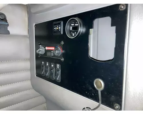 Kenworth T2000 Sleeper Controls