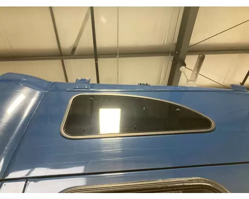 Kenworth T2000 Sleeper Window