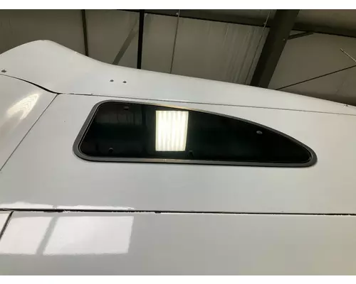 Kenworth T2000 Sleeper Window