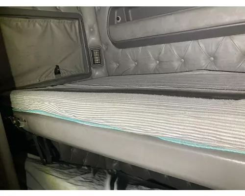 Kenworth T2000 Sleeper