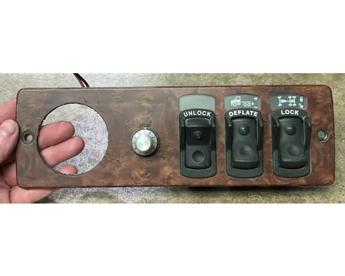 Dash / Console Switch KENWORTH T2000 High Mountain Horsepower