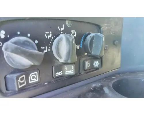 Temperature Control KENWORTH T2000 LKQ Heavy Truck - Goodys