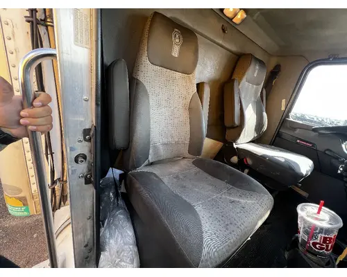 Seat, Front KENWORTH T270 DTI Trucks