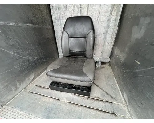 Seat, Front KENWORTH T270 DTI Trucks