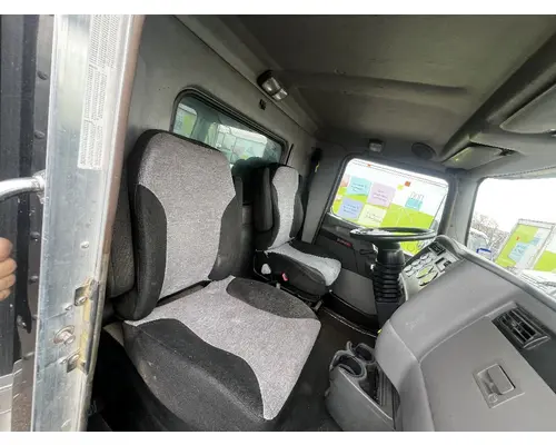 Seat, Front KENWORTH T270 DTI Trucks