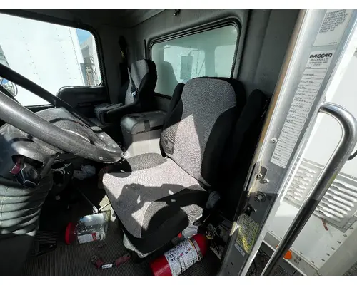 Seat, Front KENWORTH T270 DTI Trucks