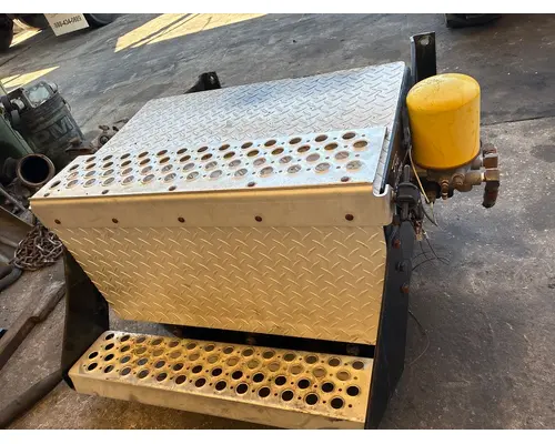 Battery Box KENWORTH T300 Usa Trade &amp; Exports Inc