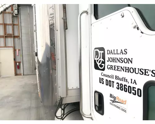 Kenworth T300 Body, Misc. Parts
