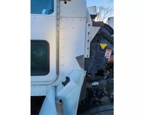 Kenworth T300 Cowl