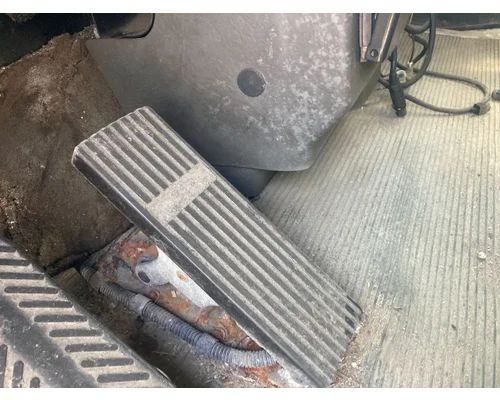 Kenworth T300 Foot Control Pedal (all floor pedals)