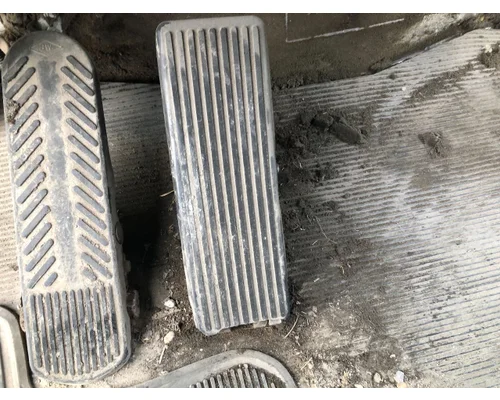 Kenworth T300 Foot Control Pedal (all floor pedals)