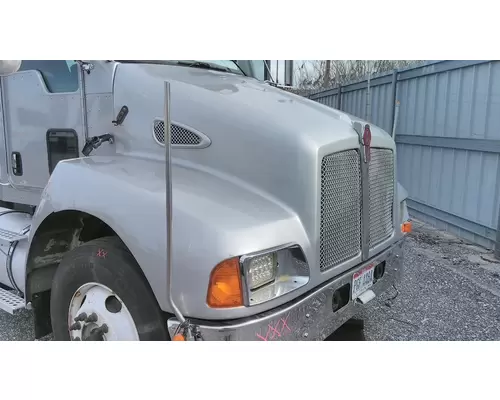 Hood KENWORTH T300 LKQ Heavy Truck - Goodys