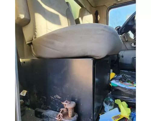 Kenworth T300 Seat, Front