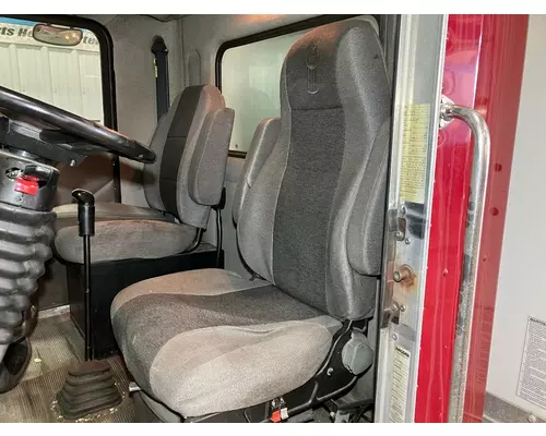 Kenworth T300 Seat (non-Suspension)