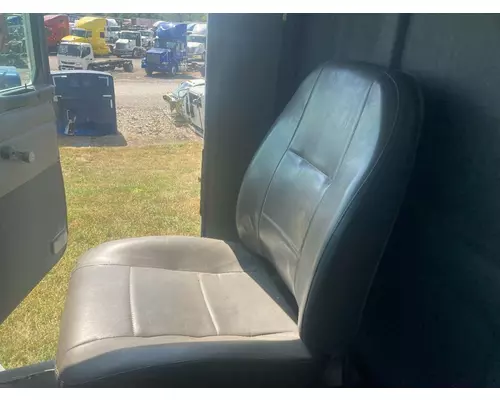 Kenworth T300 Seat (non-Suspension)