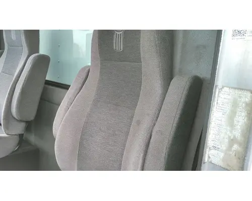 Seat, Front KENWORTH T300 LKQ Heavy Truck - Goodys