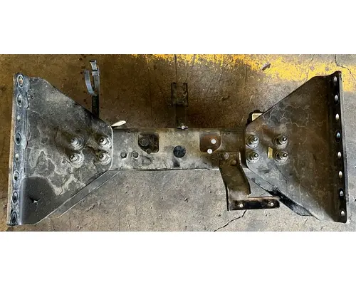 Crossmember KENWORTH T370 High Mountain Horsepower