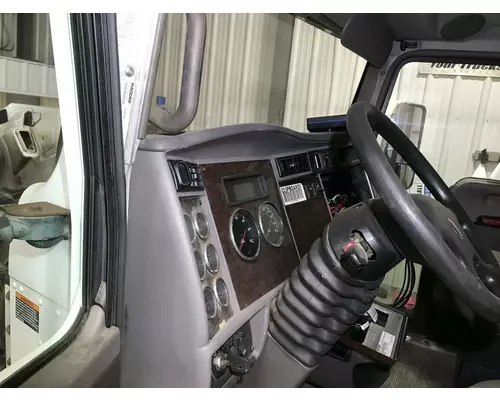 Kenworth T370 Dash Assembly