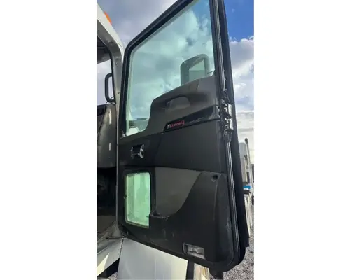 Kenworth T370 Door Assembly, Front