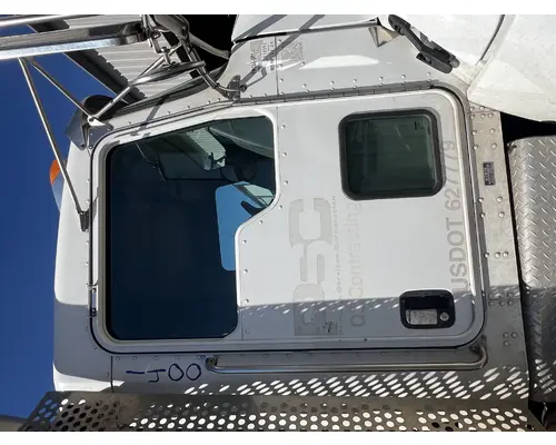 Door Assembly, Front KENWORTH T370 DTI Trucks