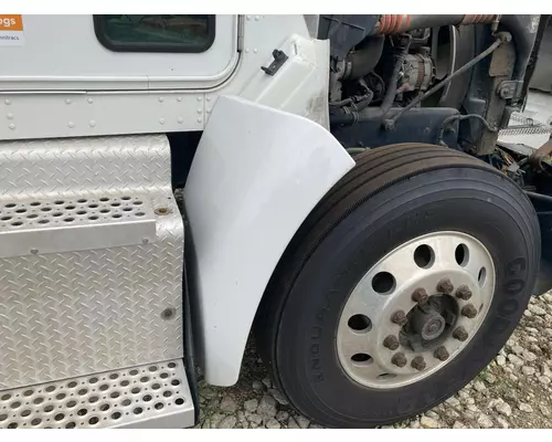 Kenworth T370 Fender