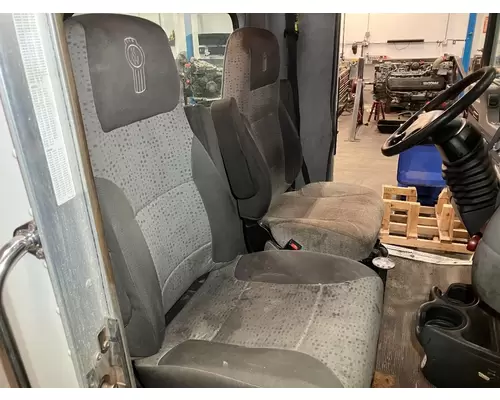 Seat, Front Kenworth T370 Vander Haags Inc Sf
