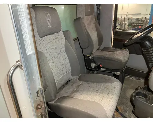 Seat, Front Kenworth T370 Vander Haags Inc Sf