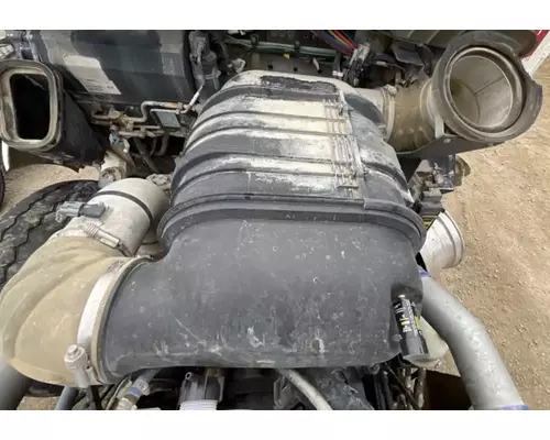 Kenworth T400 Air Cleaner