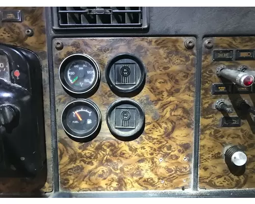 Kenworth T400 Dash Assembly