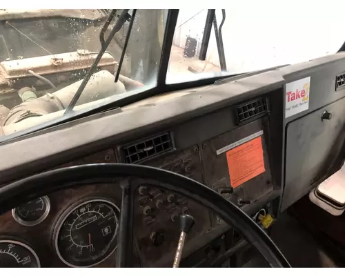 Kenworth T400 Dash Assembly