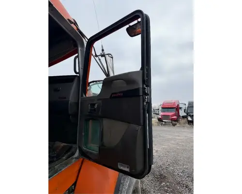 Kenworth T400 Door Assembly, Front