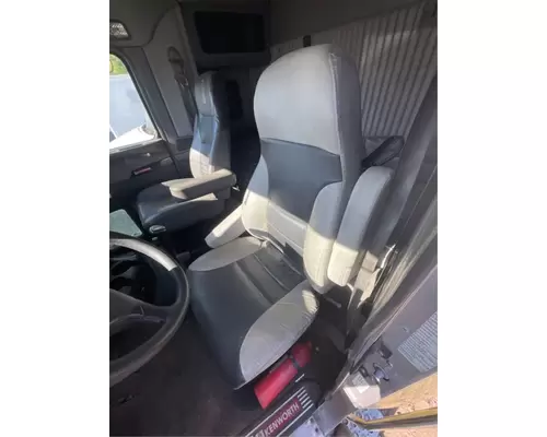 Kenworth T400 Seat, Front