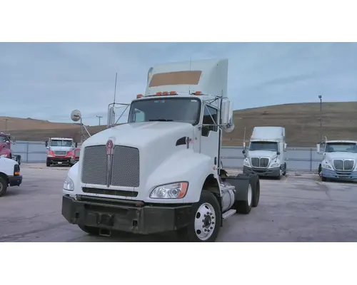 Complete Vehicle KENWORTH T440 LKQ Heavy Truck - Goodys