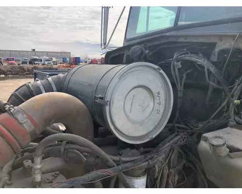 Kenworth T600 Air Cleaner