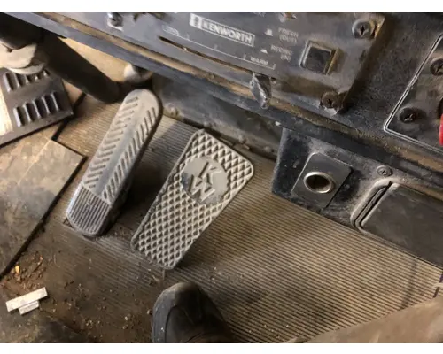 Kenworth T600 Body, Misc. Parts