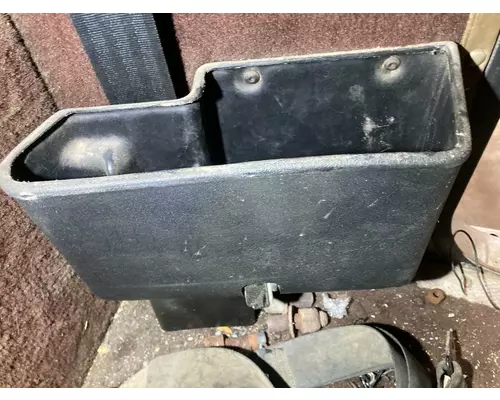 Kenworth T600 Body, Misc. Parts