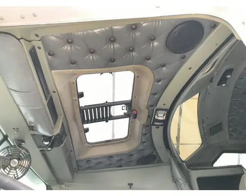 Kenworth T600 Body, Misc. Parts