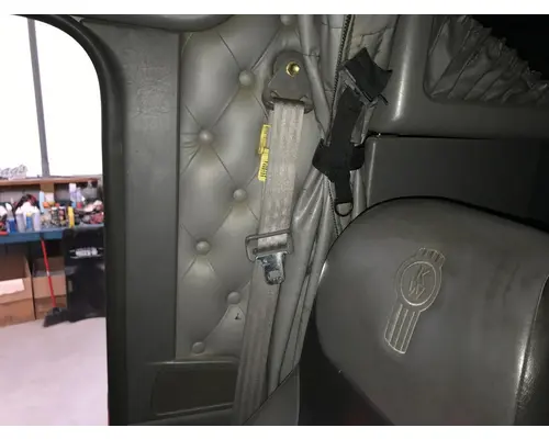 Kenworth T600 Body, Misc. Parts