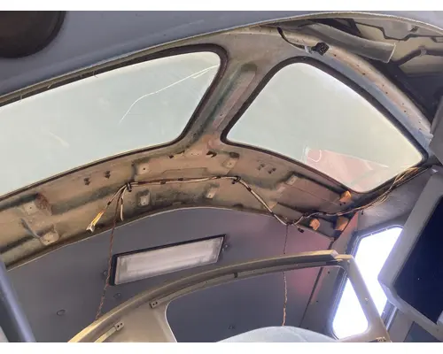 Kenworth T600 Body, Misc. Parts