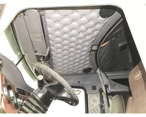 Kenworth T600 Cab Assembly