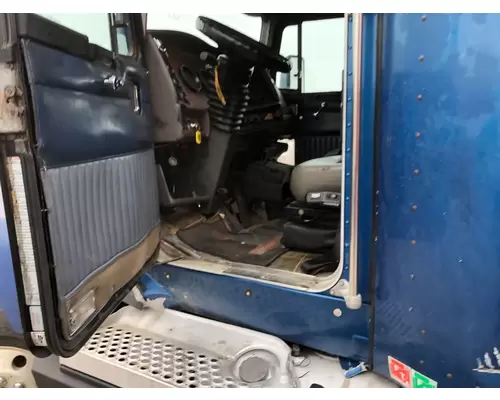 Kenworth T600 Cab Assembly