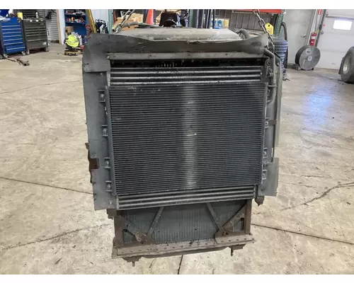 Kenworth T600 Cooling Assembly. (Rad., Cond., ATAAC)