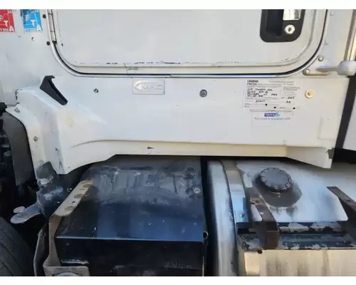 Cowl Kenworth T600 Complete Recycling Group LLC