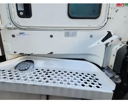 Cowl Kenworth T600 Complete Recycling Group LLC