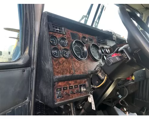 Kenworth T600 Dash Assembly