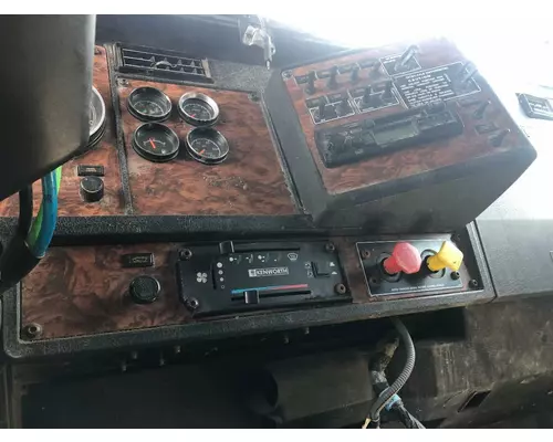 Kenworth T600 Dash Assembly