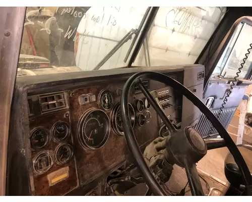 Kenworth T600 Dash Assembly